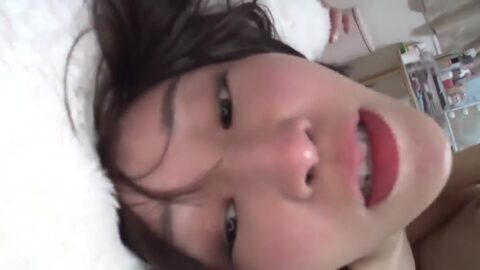 豊満なお姉さんがランジェリー姿で甘えた声で「もっと♥」とせがみながら騎乗位で腰振りまくる！