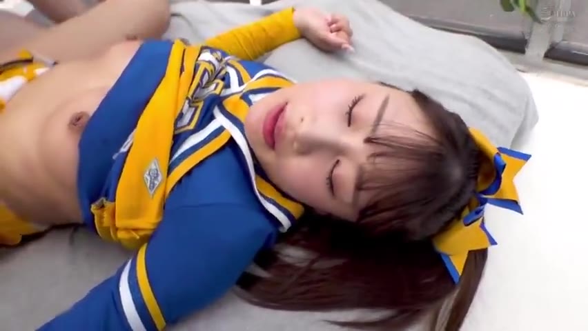 【企画】豪快に開脚して潮吹きするチアリーダー！羞恥心も消えてしまいMM部屋で濃厚セックス